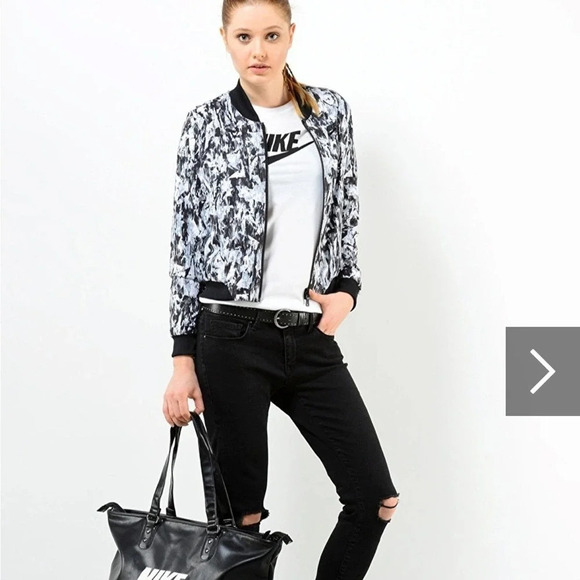 Nike Jackets & Blazers - Nike Womens Bonded Woven Reversible Bomber Jacket Size Small